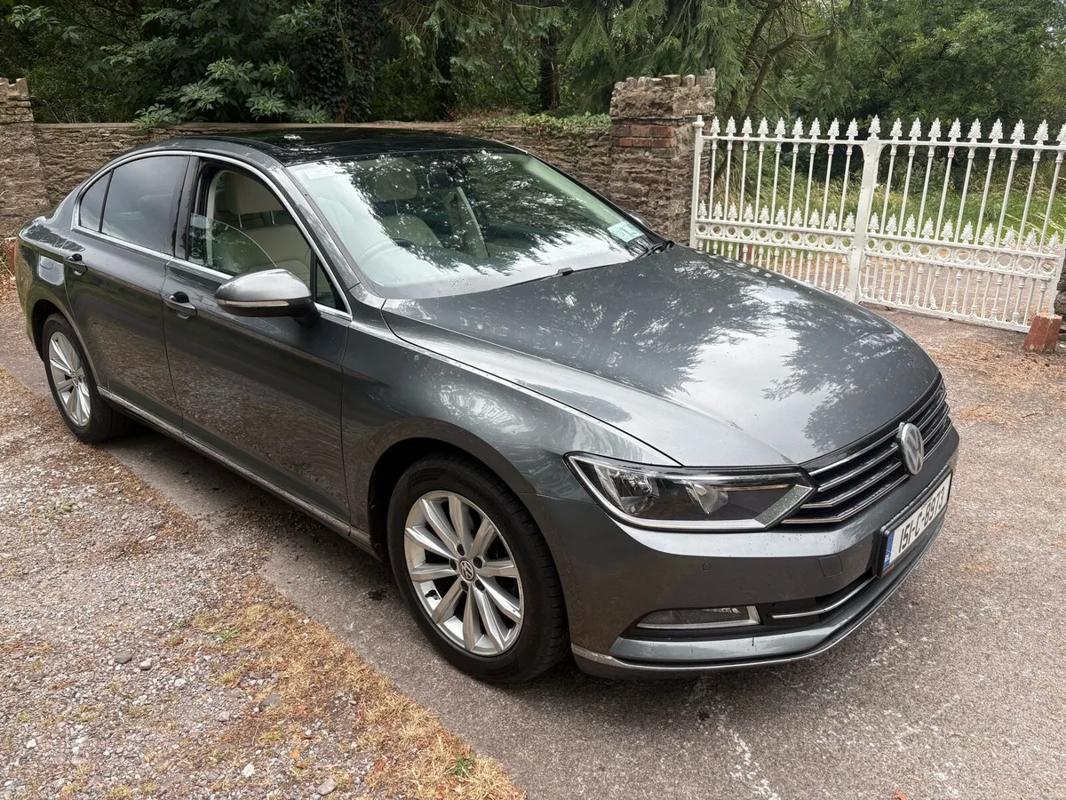 VOLKSWAGEN PASSAT 2.0 HIGHLINE  LEATHER /SUNROOF - Image 1