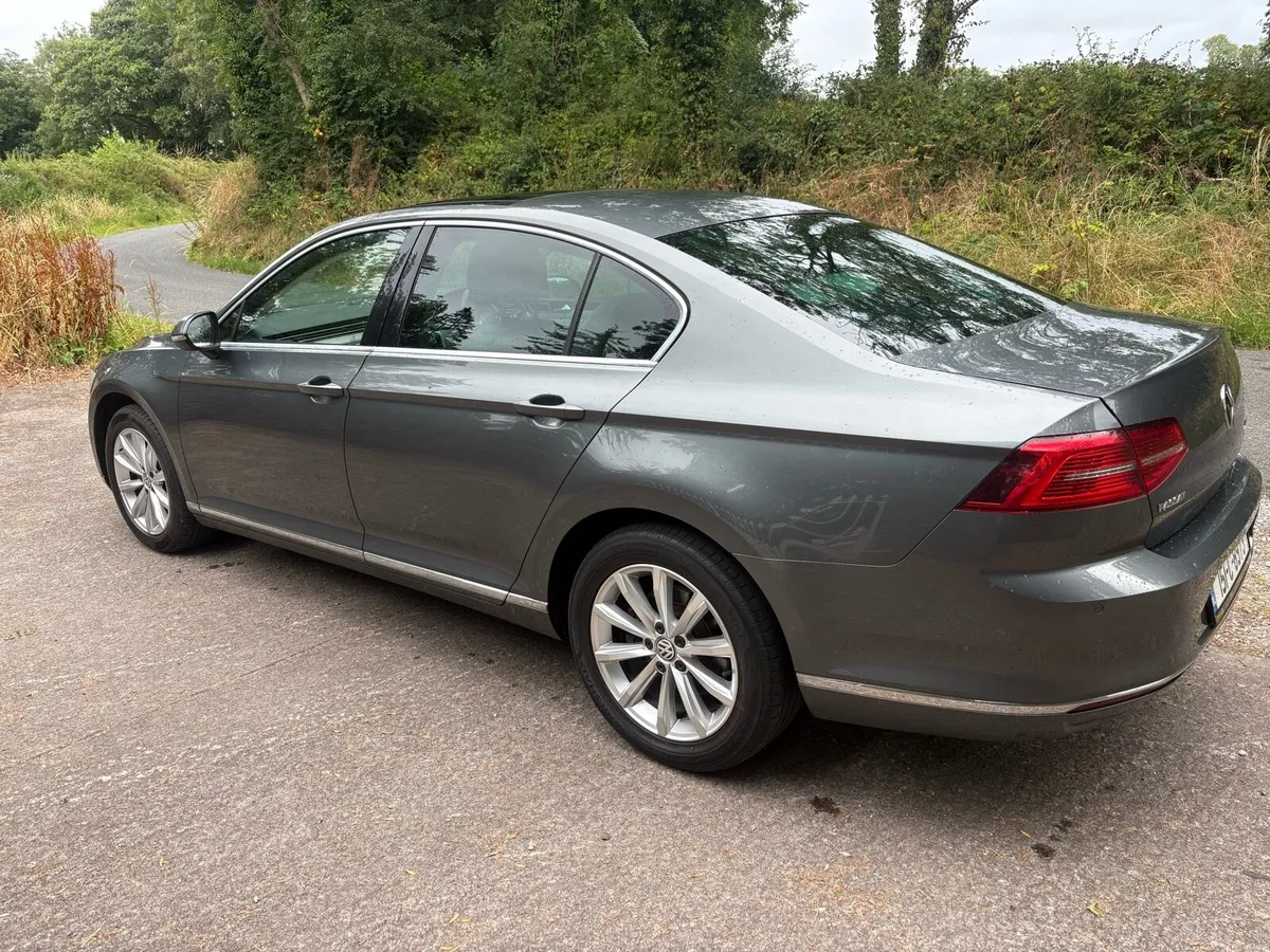 VOLKSWAGEN PASSAT 2.0 HIGHLINE  LEATHER /SUNROOF - Image 5