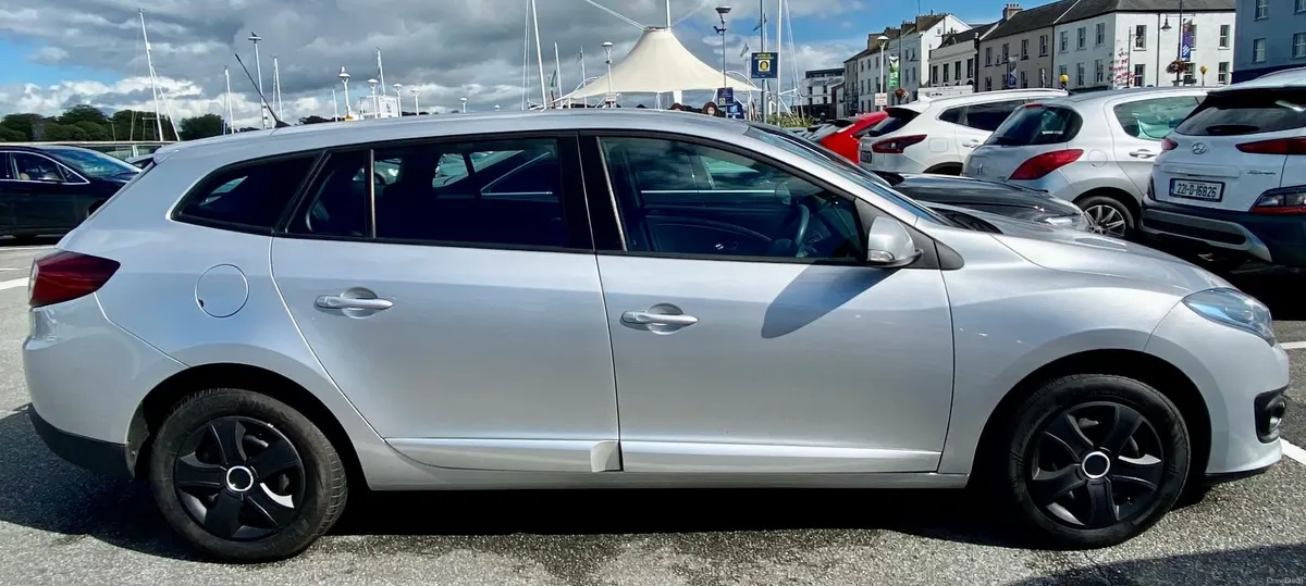 Renault Megane 2015 - Image 2