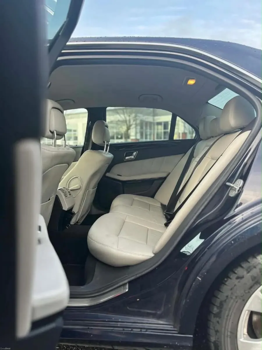Mercedes-Benz E350 - Image 5