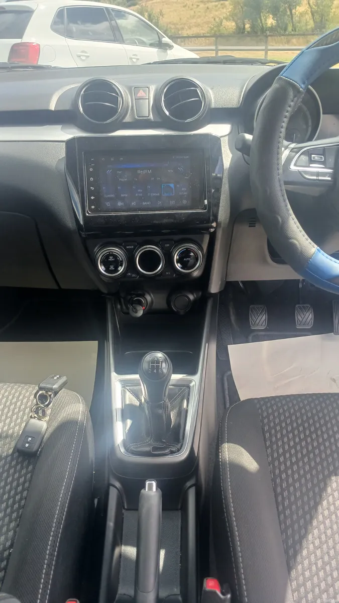 2017 Swift 1.2 manual. - Image 5