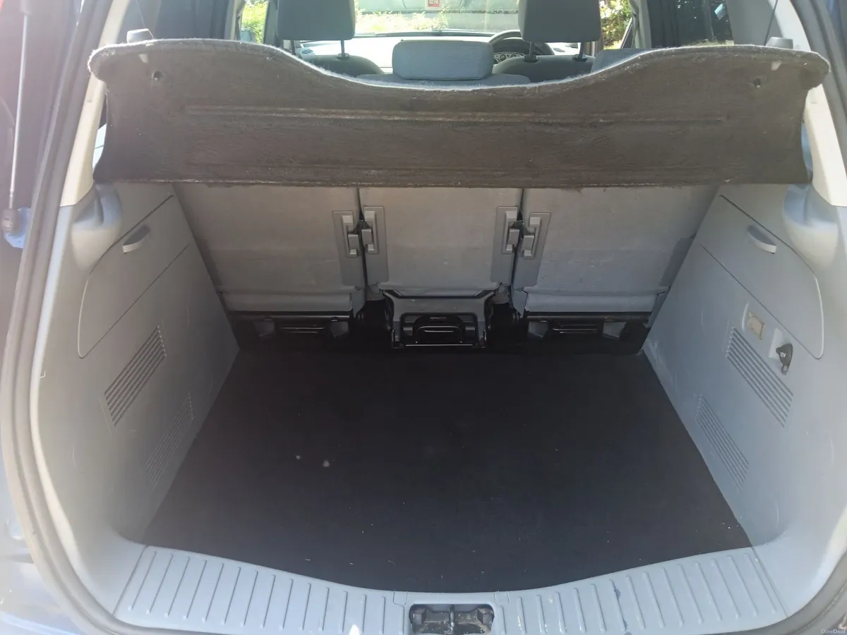 Ford C-Max 2010 - Image 5