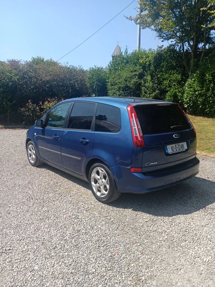 Ford C-Max 2010 - Image 1