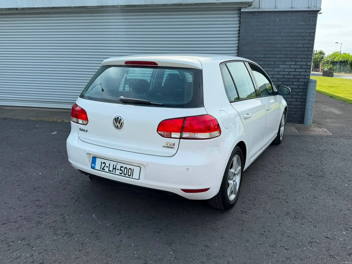 2012 Volkswagen Golf 1.6TDI Automatic - Image 4