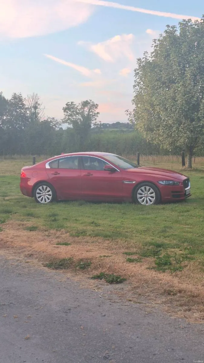Jaguar XE - Image 2