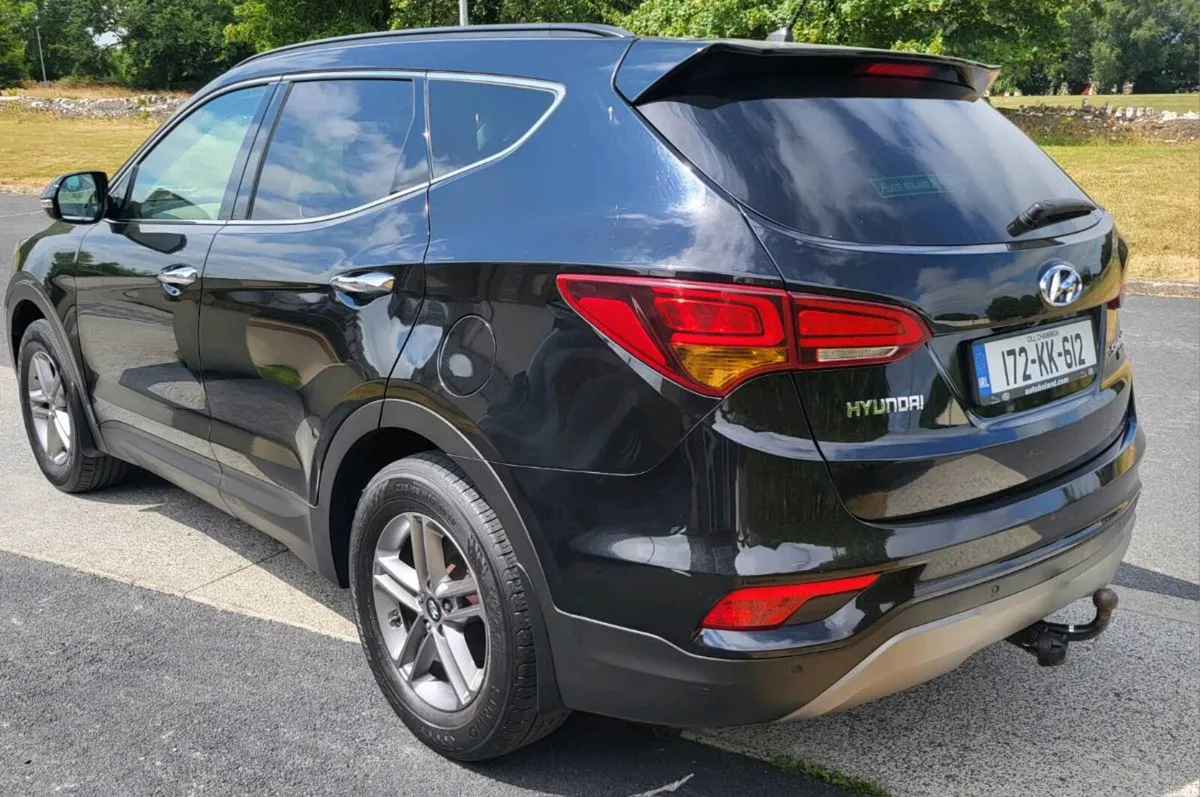 Hyundai Santa fe 4WD Executive 7 Seat - Image 3