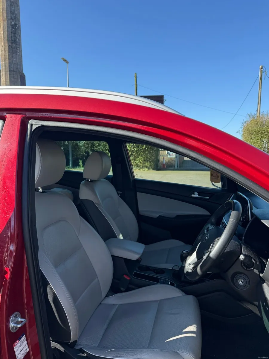 Hyundai Tucson ix35 Executive Plus 5DR - Image 5