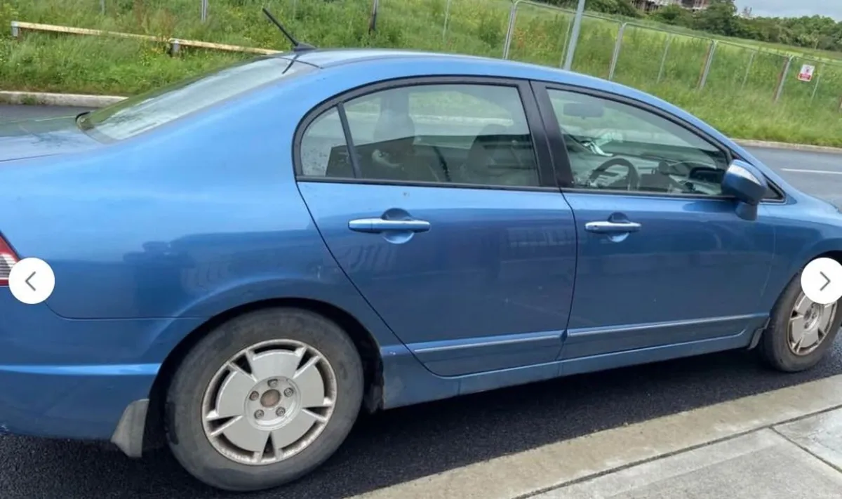 Honda Civic Hybrid 2008 - Image 2