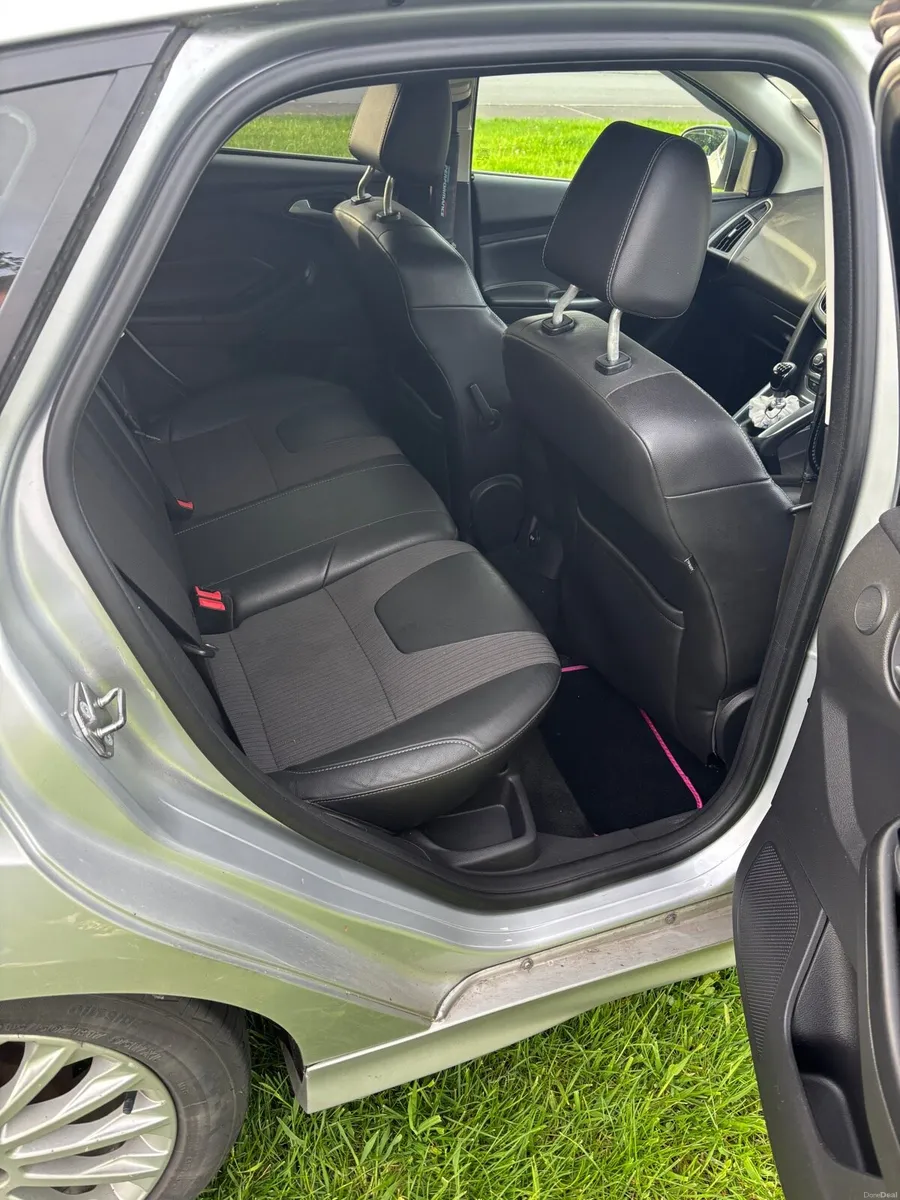 Car - Image 4