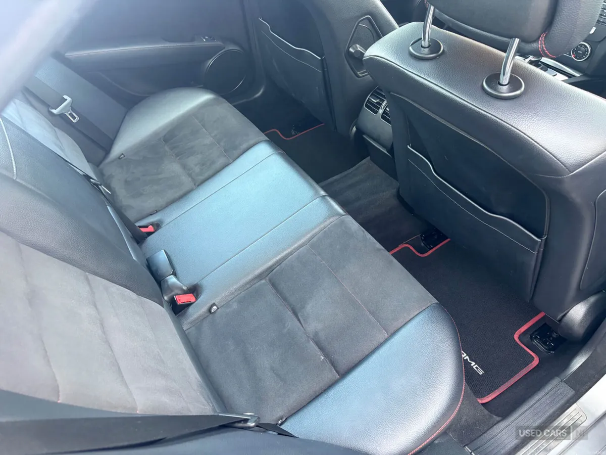 Mercedes-Benz C-Class DIESEL SALOON - Image 6