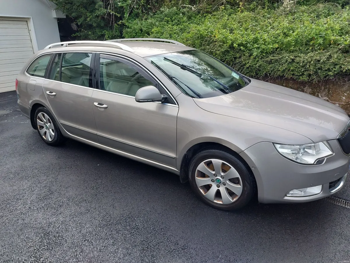 Skoda Superb 2012 - Image 3