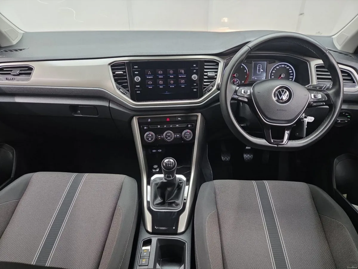 Volkswagen T-Roc 1.0 TSI 110bhp Design - Image 3