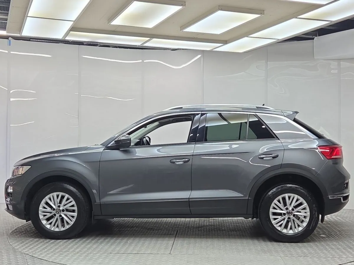 Volkswagen T-Roc 1.0 TSI 110bhp Design - Image 5