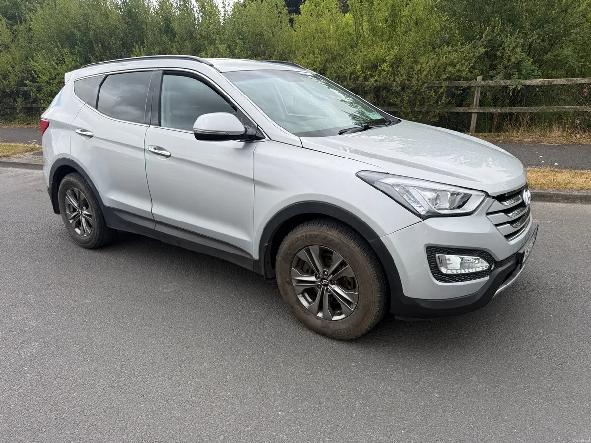 santafe 7 seater - Image 2