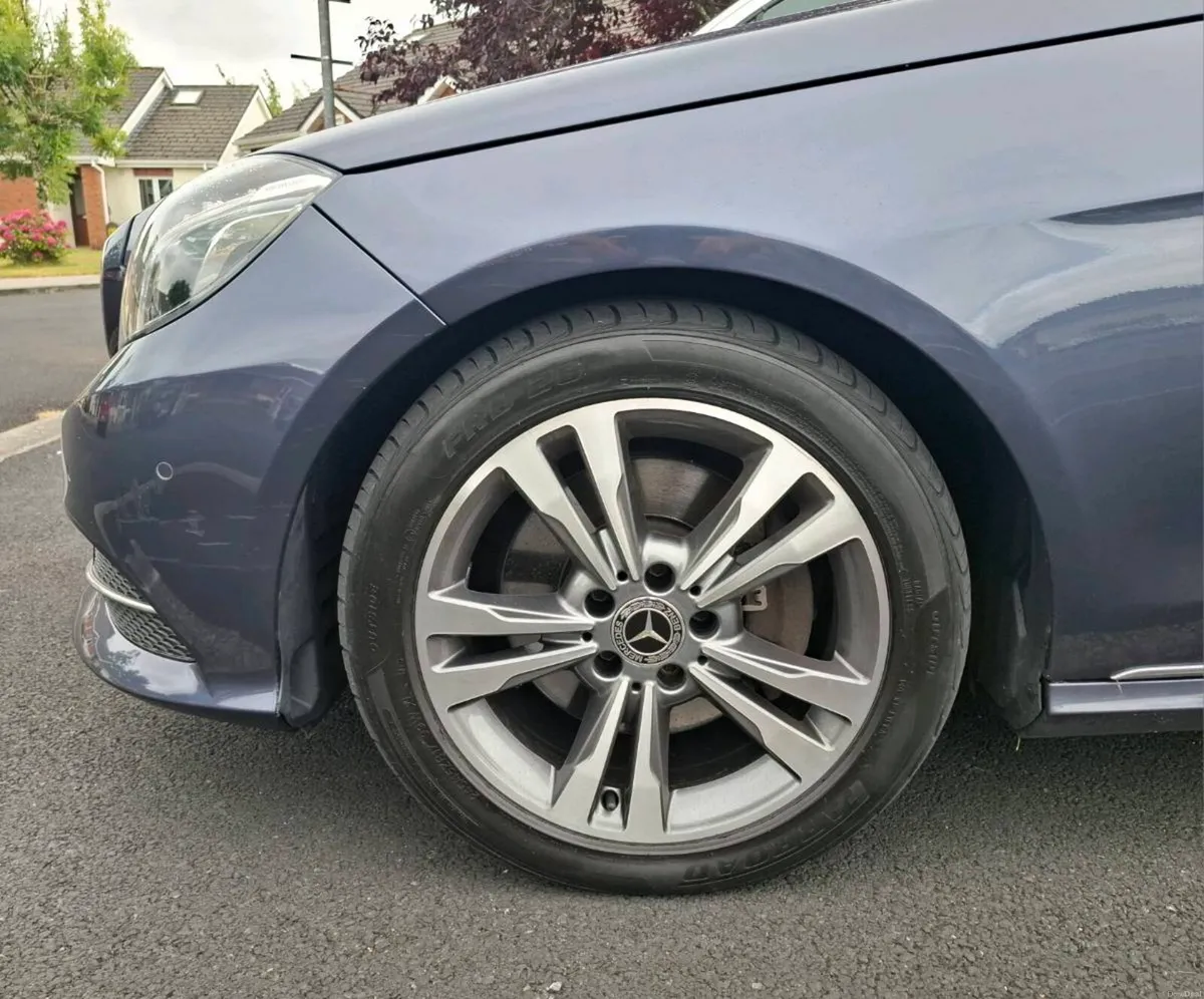 MINT 2014 MB 300e HYBRID Just €12 /100km NCT 10/26 - Image 4