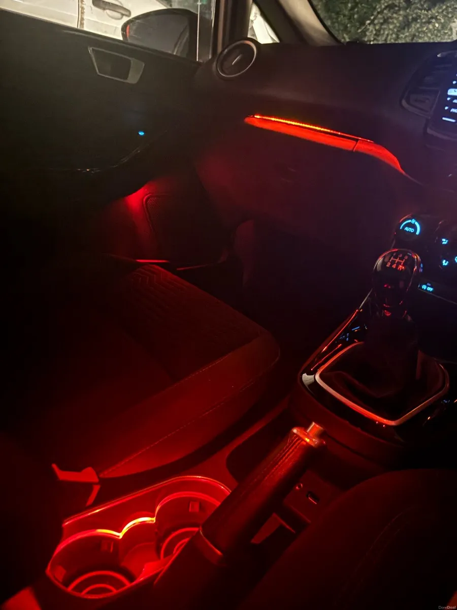 2014 Ford Fiesta - Image 3