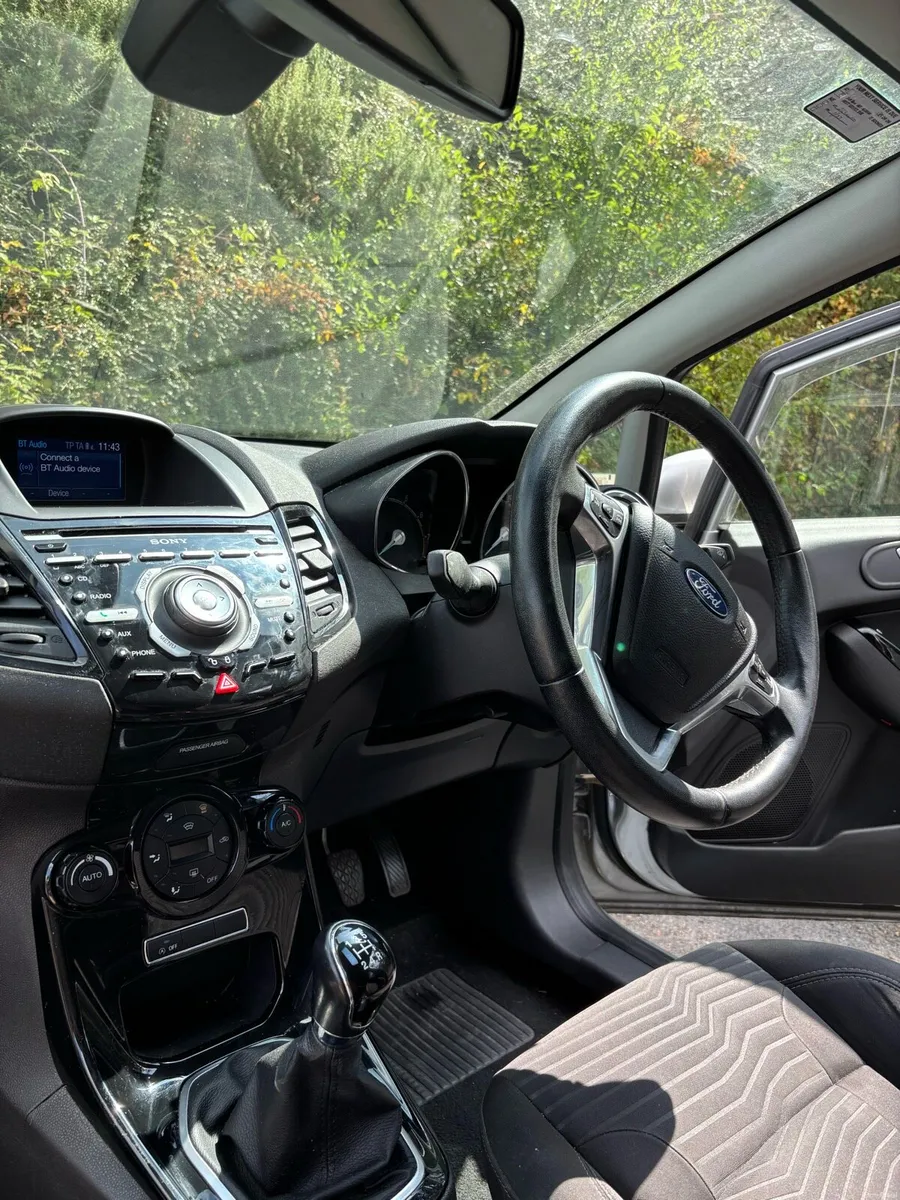 2014 Ford Fiesta - Image 6