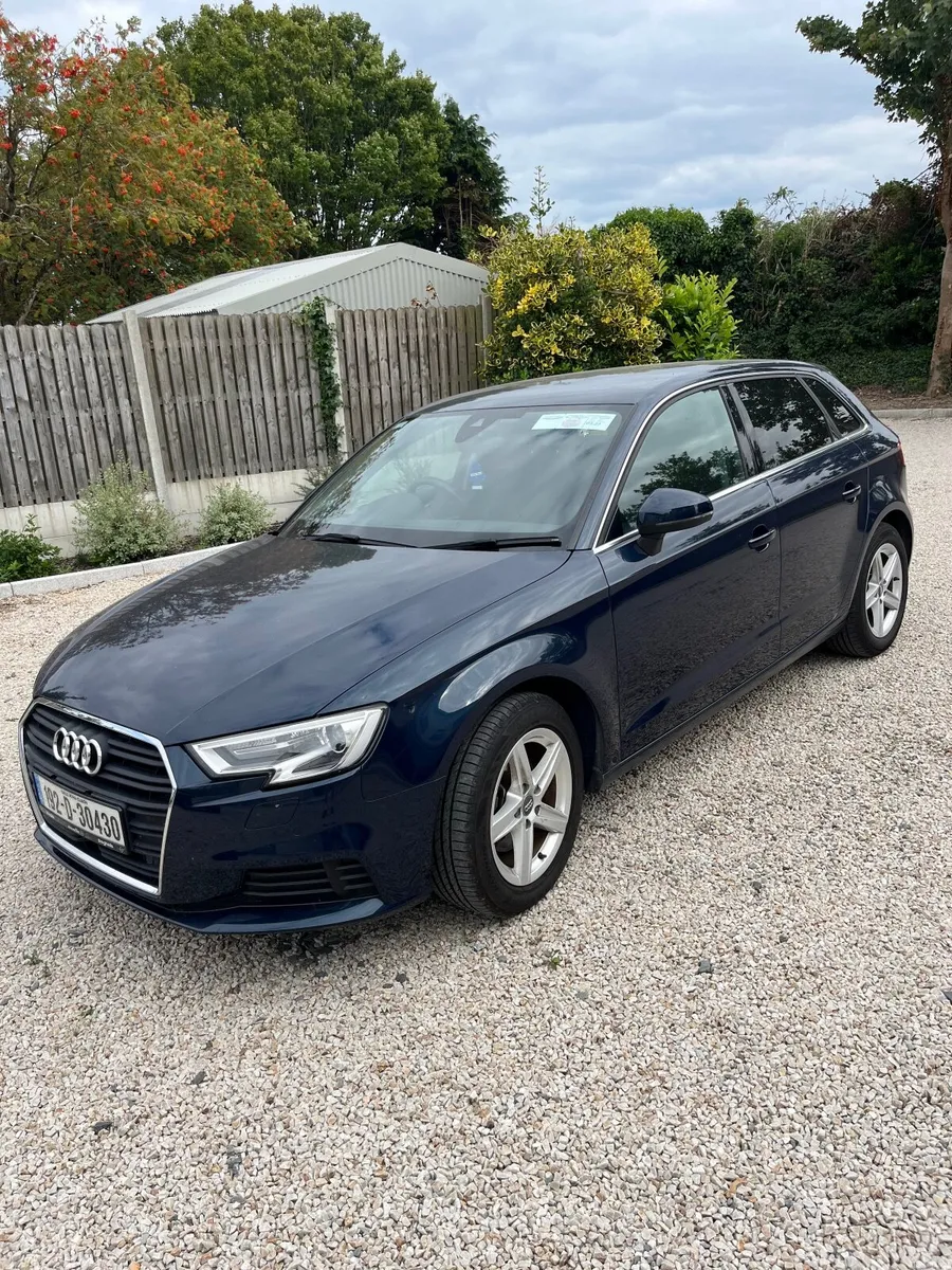 Audi A3 30 TFSI SPORTSBACK AUTO 2019 - Image 1