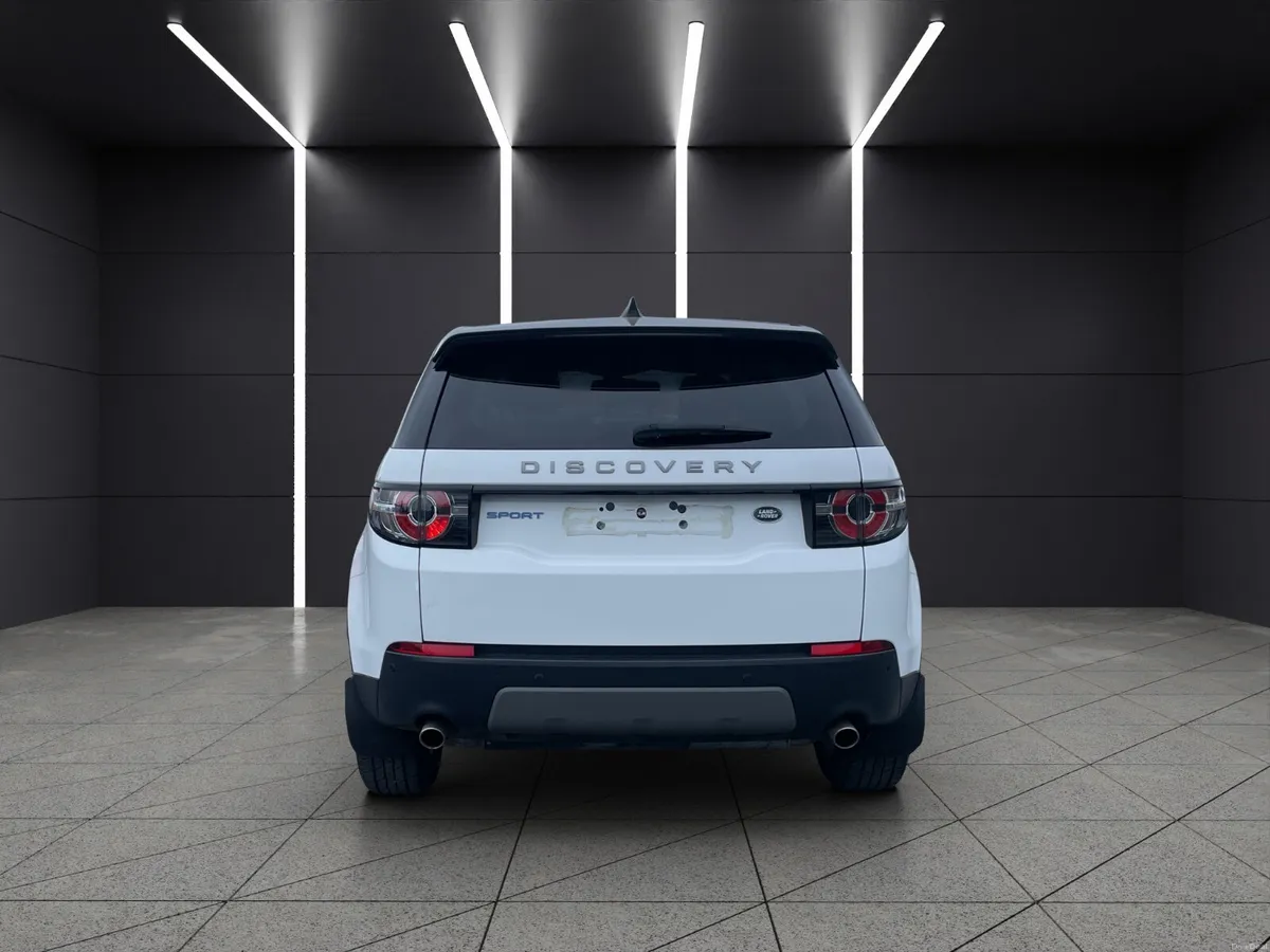 Land Rover Discovery Sport 2018 - Image 5