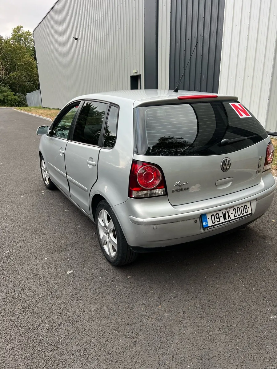 2009 Volkswagen Polo Low KM! 116,000 km - Image 4