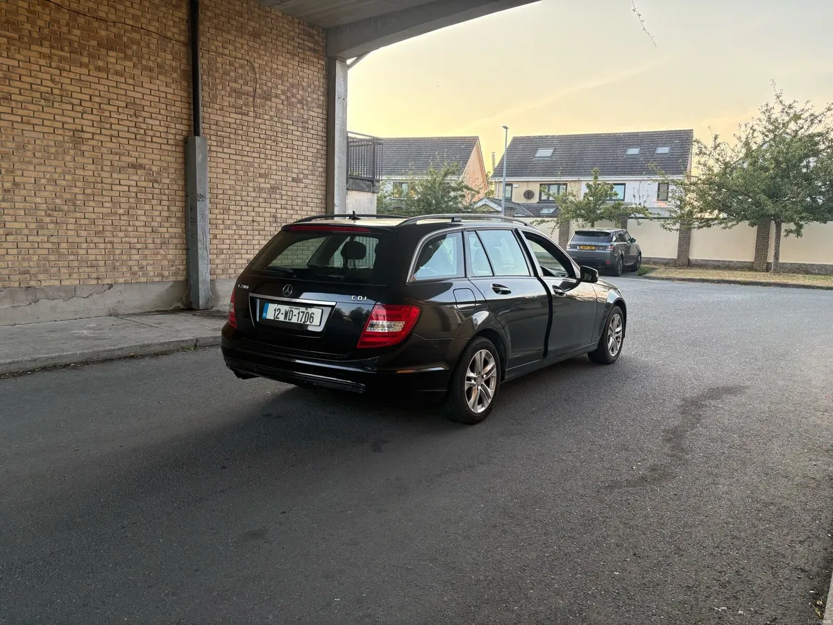 Mercedes! Manual! Diesel 2600€! - Image 4