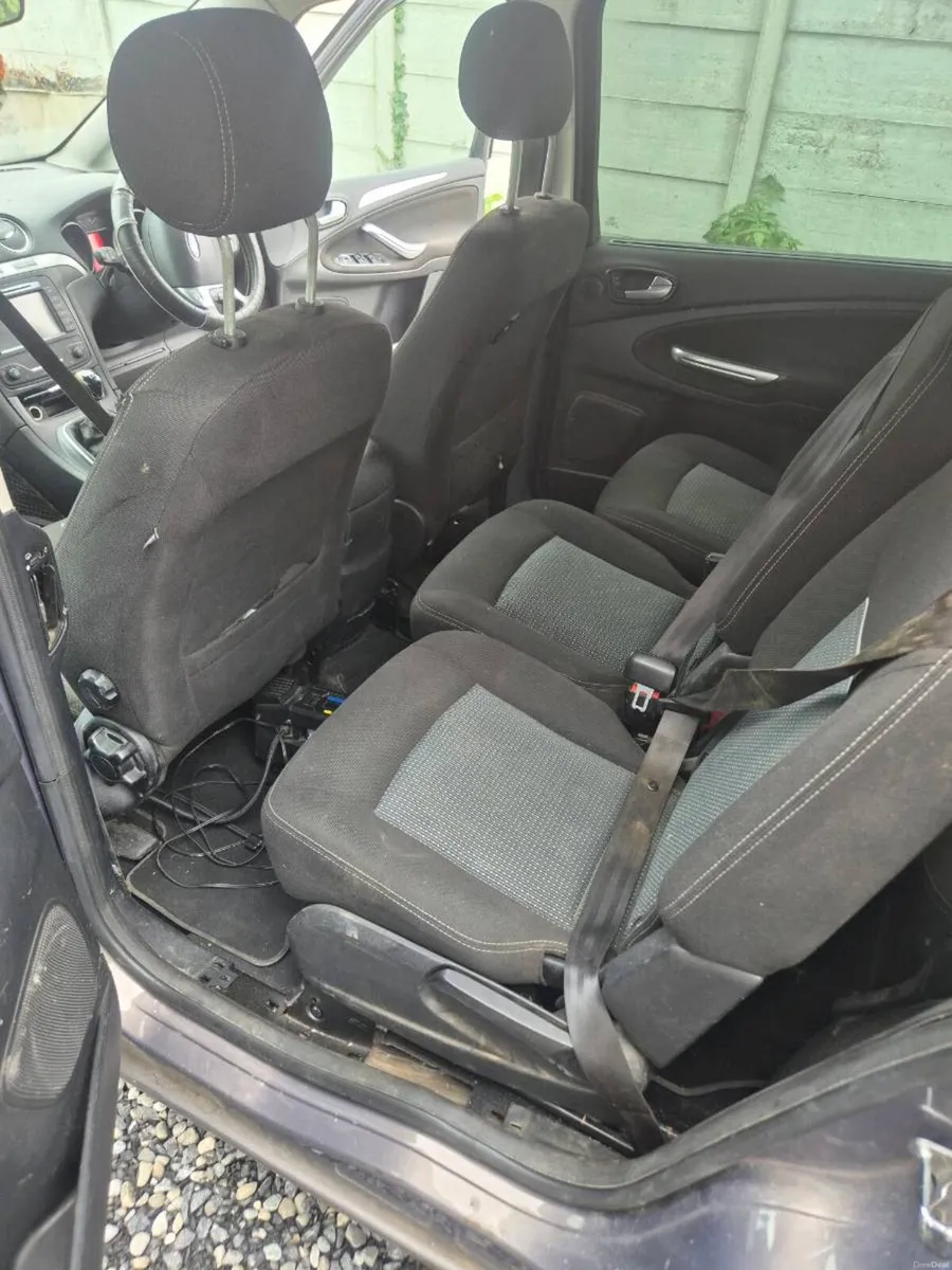 Ford galaxy - Image 3