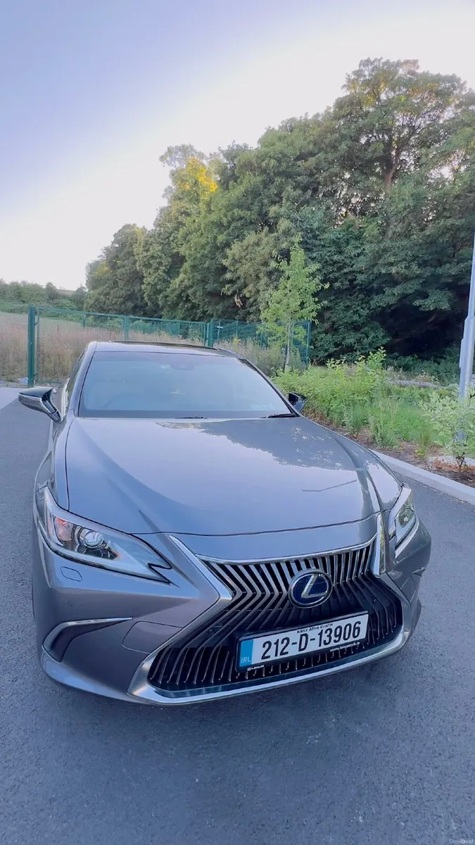 Lexus ES 2021 - Image 1