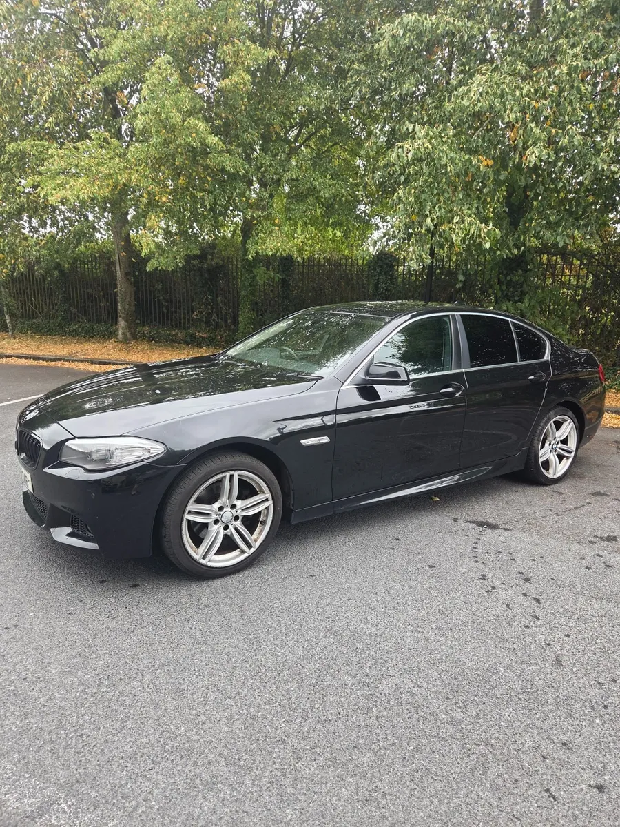 BMW 5-Series 2011 - Image 4