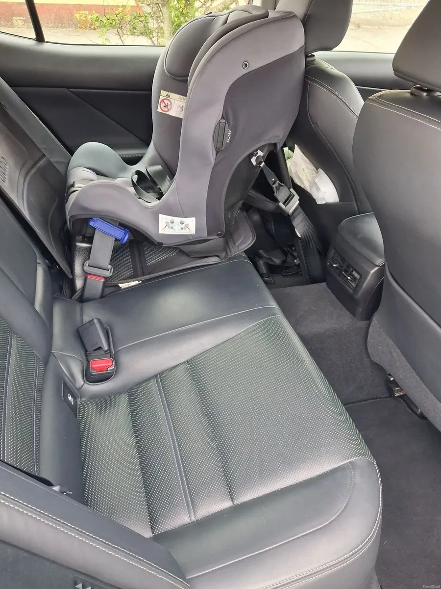 Lexus IS 2015 - Image 4