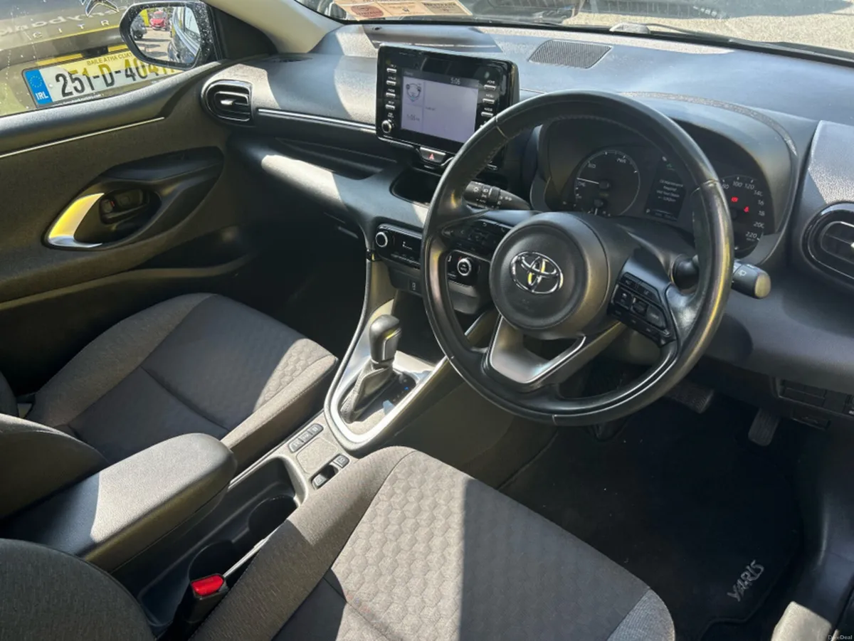 Toyota Yaris HYBRID LUNA AUTO 4DR - Image 6