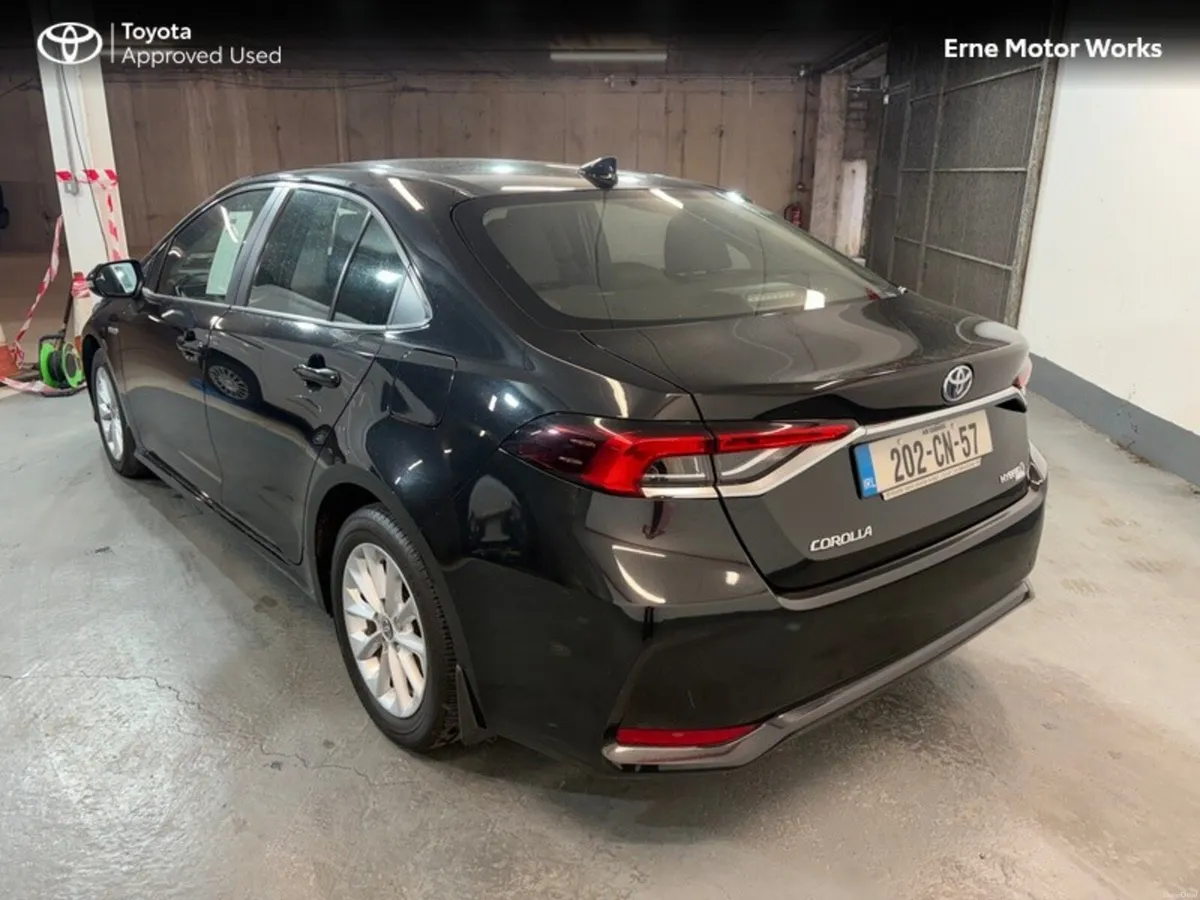 Toyota Corolla COROLLA HYBRID LUNA SAL - Image 3