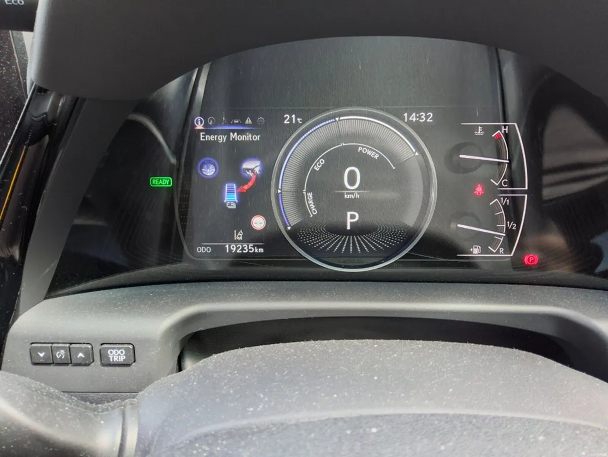 Lexus ES DYNAMICS 4DR AUTO - Image 6
