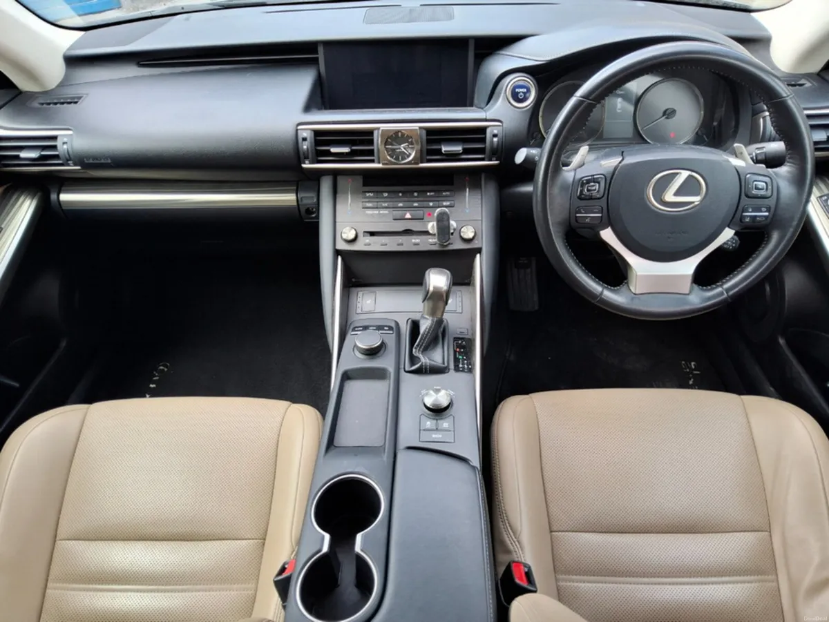 Lexus IS EXECUTIVE - Image 5