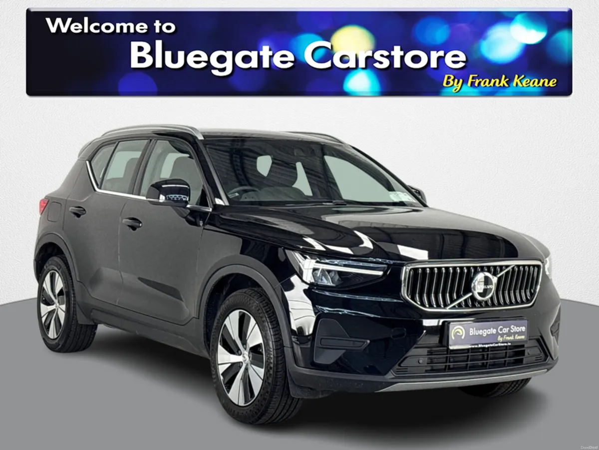 Volvo XC40 CORE T4 RECHARGE AUTO **FULL BLACK CLOT - Image 1
