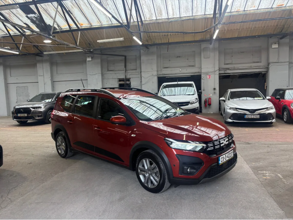 Dacia Jogger EXPRESSION TCE 110 NBI 5DR 7 Seater F - Image 1