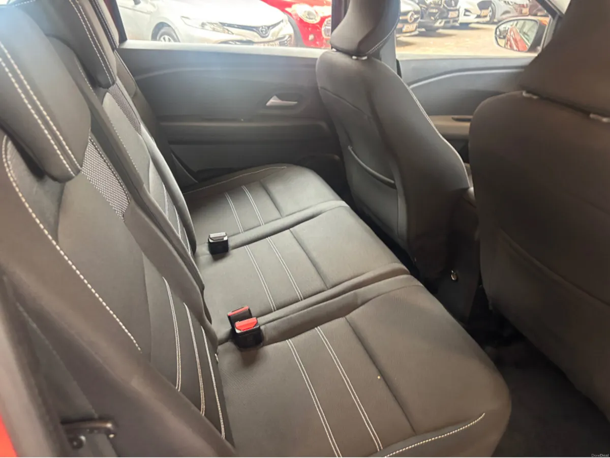Dacia Jogger EXPRESSION TCE 110 NBI 5DR 7 Seater F - Image 2