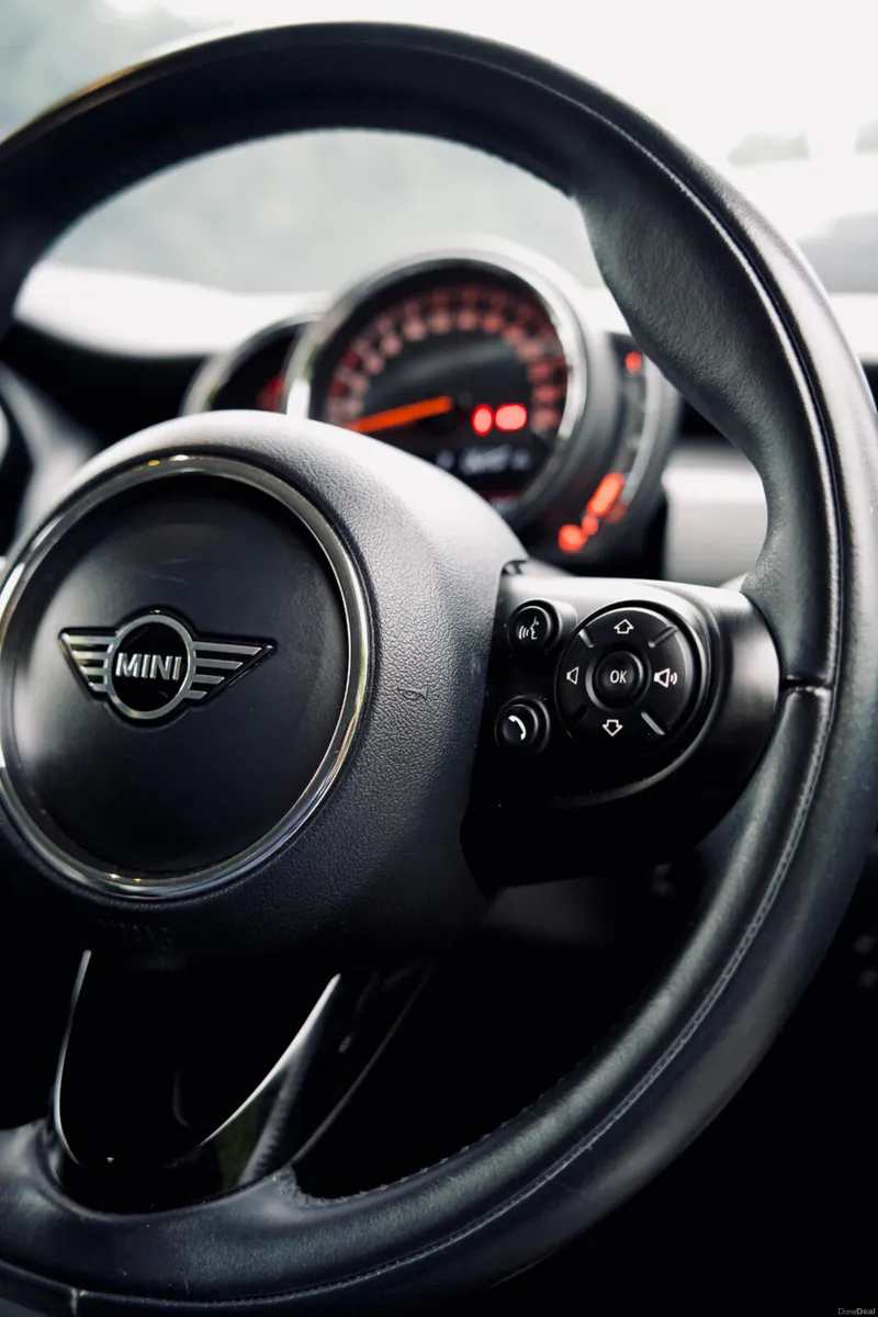 MINI Cooper D 1.5 2019 - Image 6