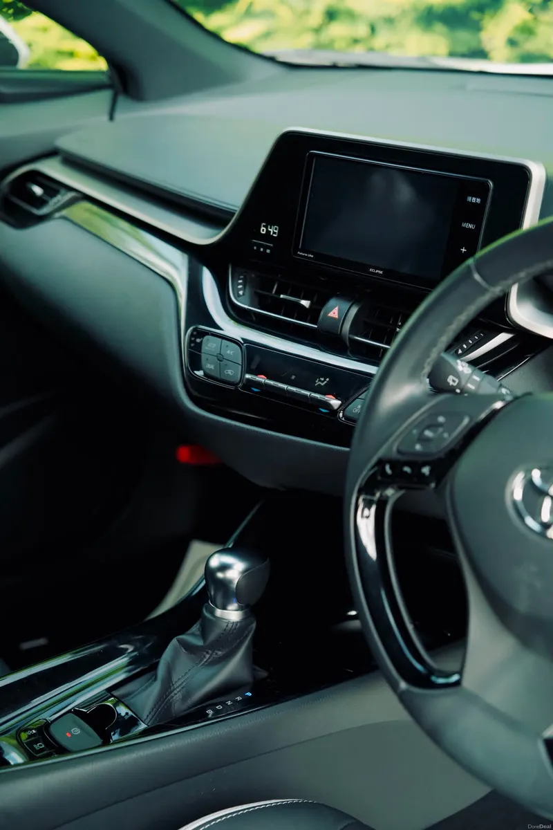 Toyota C-HR 1.8 Hybrid 2017 - Image 3
