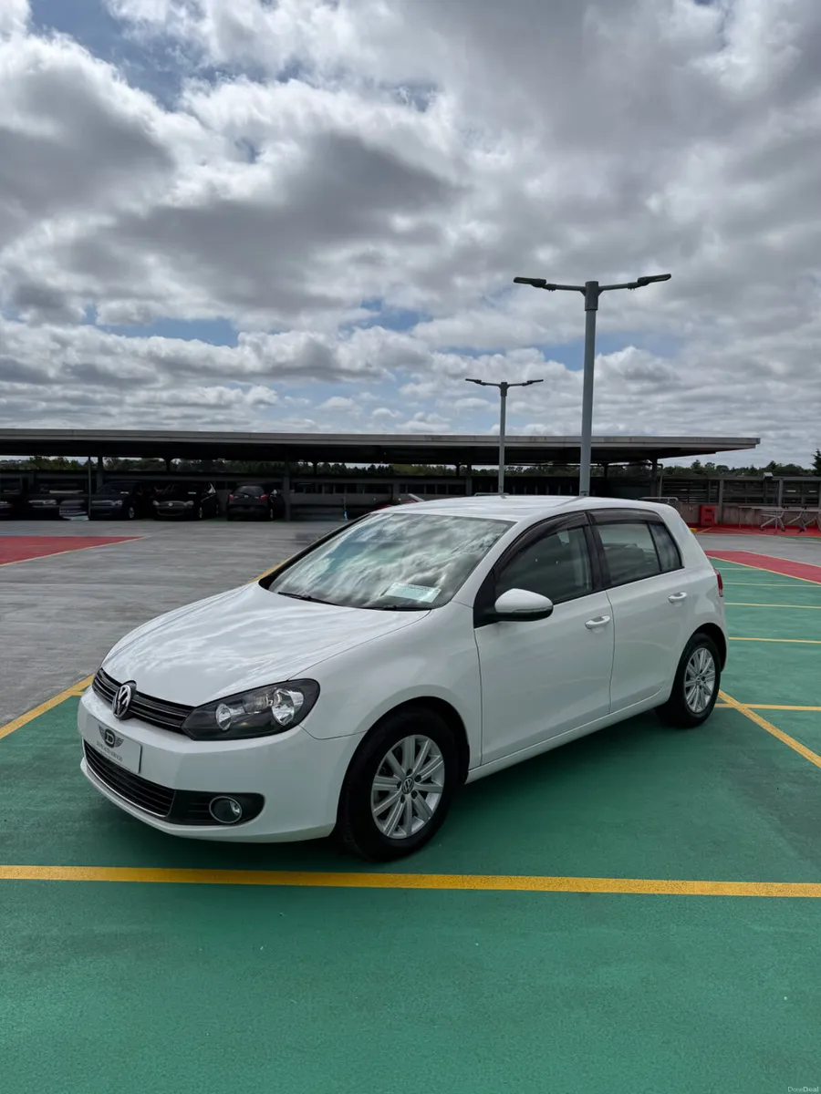 2011 VW Golf 1.2 TSi Petrol - VERY LOW MILEAGE - Image 3