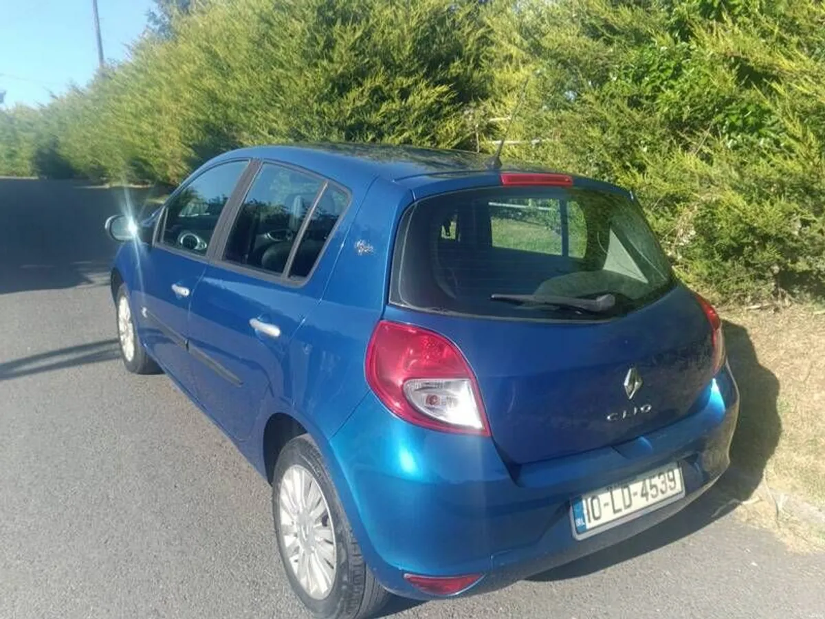 2010 Renault Clio - Image 2