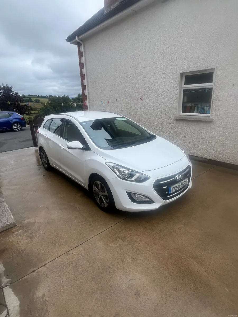 172 Hyundai i30 Tourer Deluxe 1.6 Diesel - Image 1