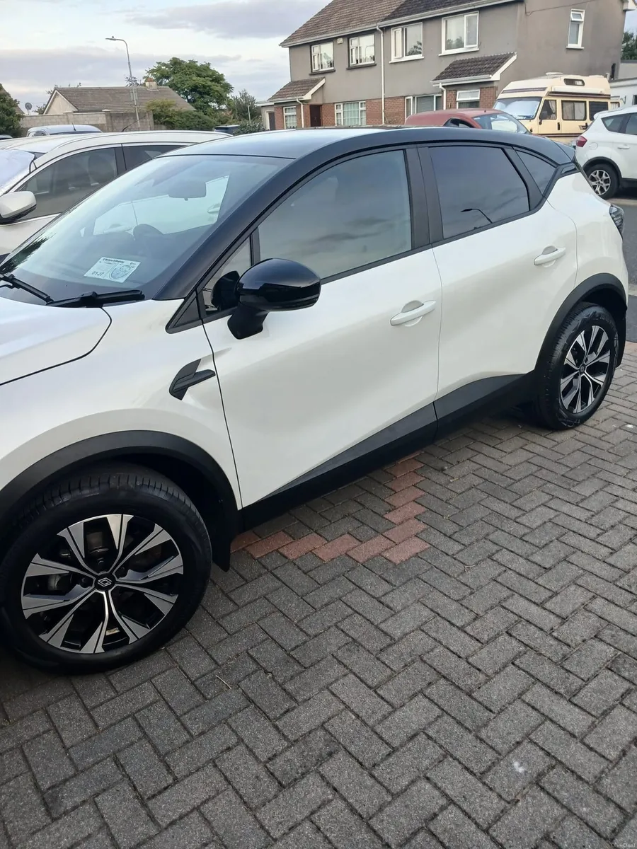 251 Renault Captur Evolution - Image 1