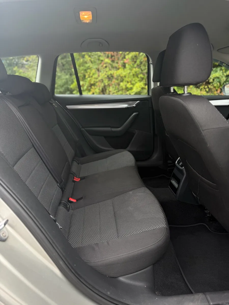 141 Skoda Octavia estate New NCT Low mileage - Image 6