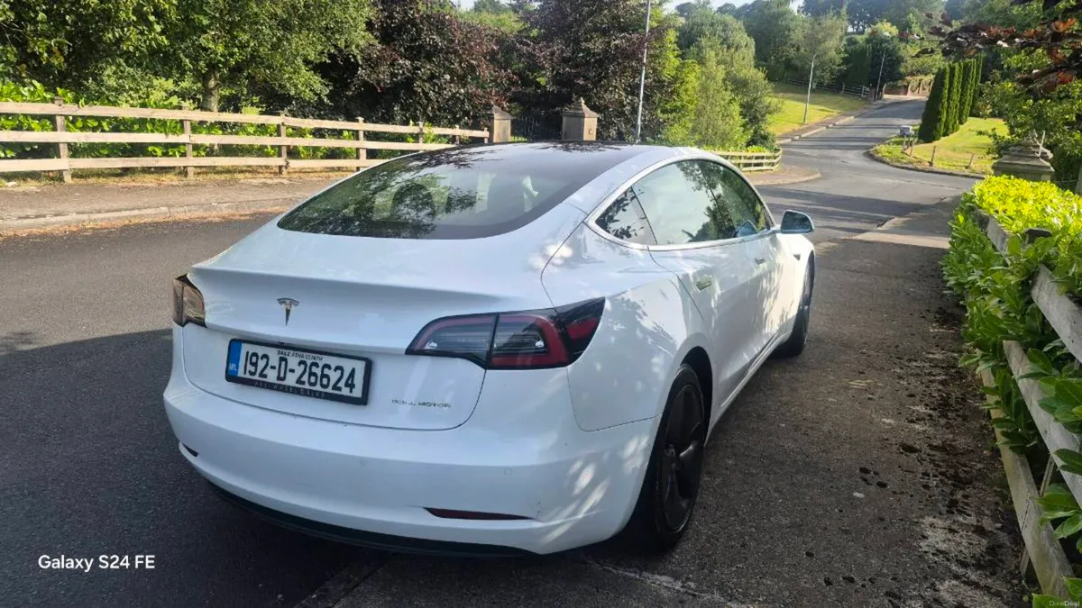 2019 Tesla model 3 long range - Image 4