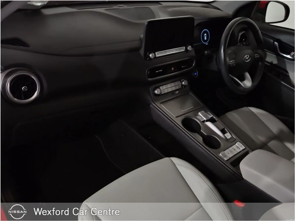 Hyundai KONA EV Premium 64 kWh - Image 6