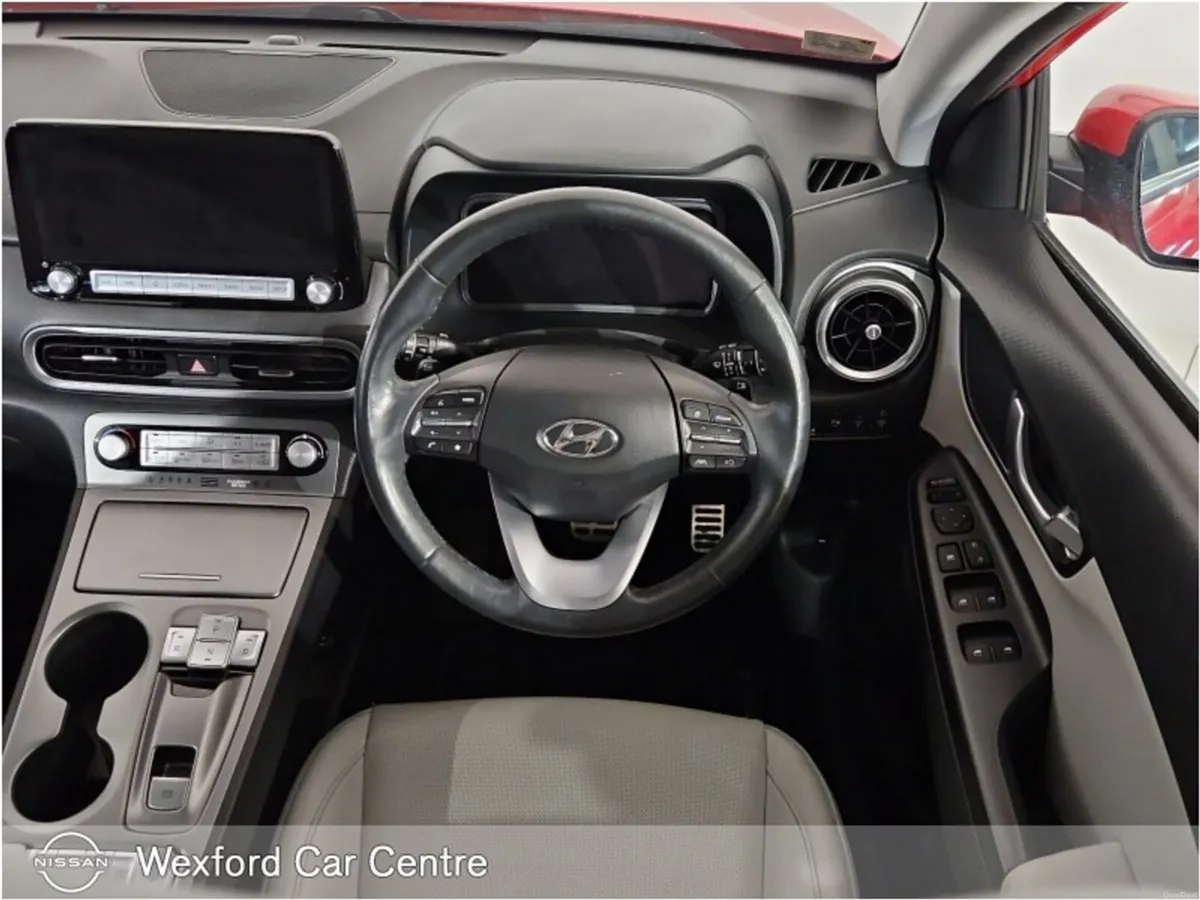 Hyundai KONA EV Premium 64 kWh - Image 2