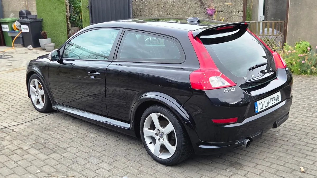 Volvo C30 2010 - Image 2