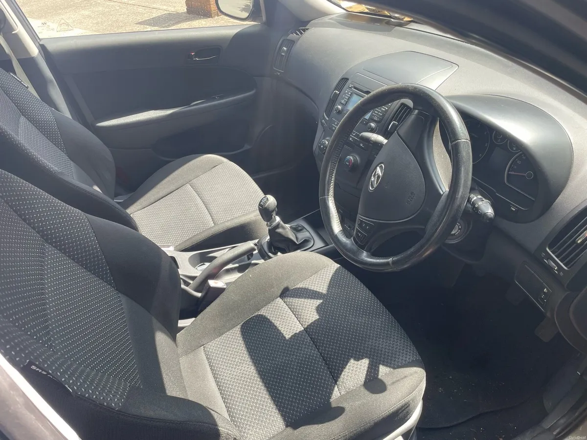 Hyundai i30 - Image 6