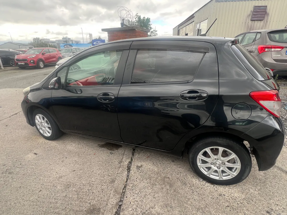 Toyota Vitz 2011 Automatic/ New Nct/ Immobiliser - Image 4