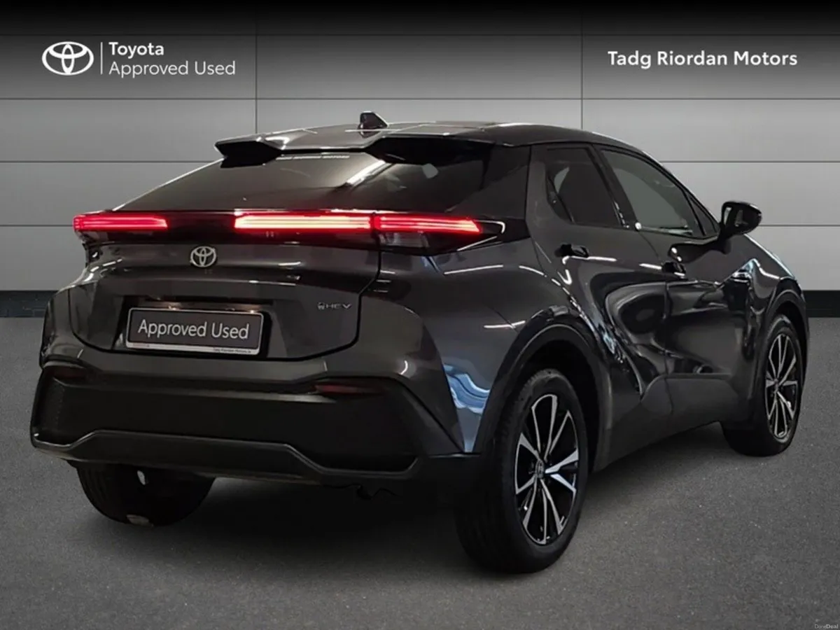 Toyota C-HR HYBRID SPORT - Image 2